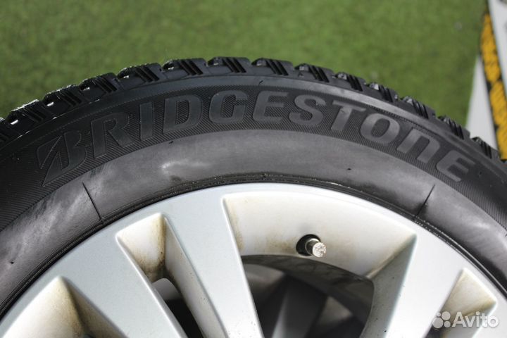 Bridgestone Blizzak Spike-01 185/65 R15 88T