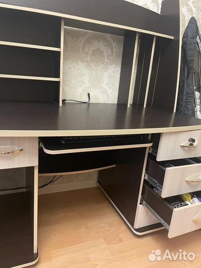 Стол многофункциональный