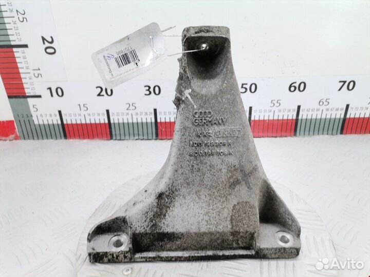 Кронштейн двигателя Volkswagen Passat B3 1996