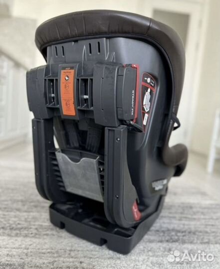 Автомобильное кресло peg perego