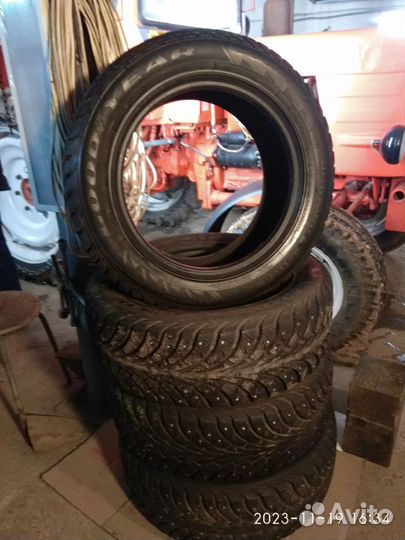 Goodyear UltraGrip 225/60 R17