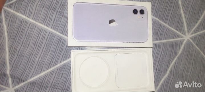 iPhone 11, 64 ГБ