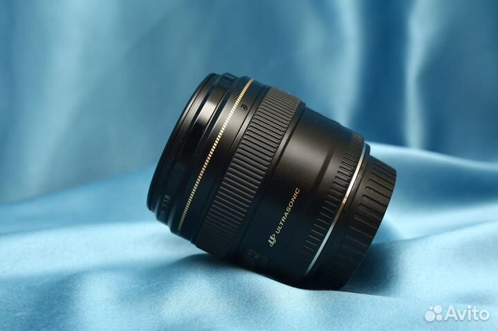 Canon EF 85mm f/1.8 USM как новый