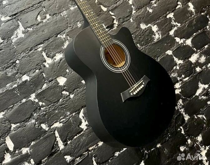 Акустическая гитара