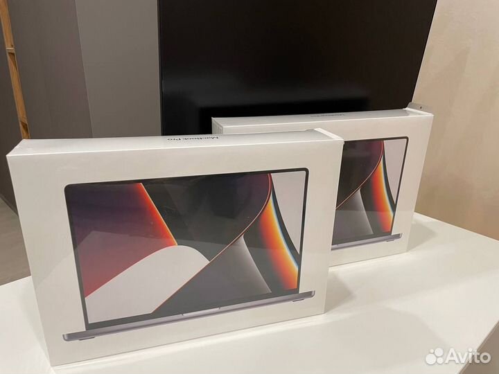 Новый Apple MacBook Pro 16.2 32/512 гб M1 PRO