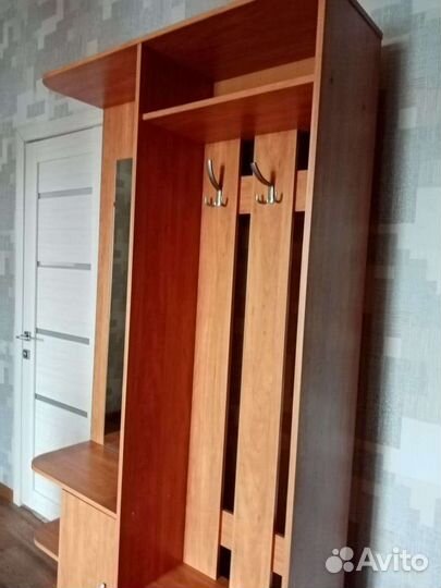 Вешалка в прихожую