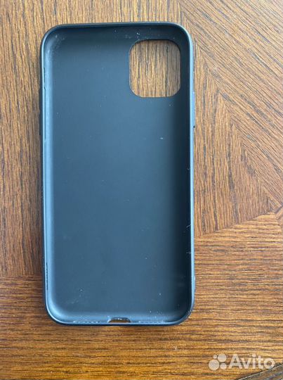 Чехол на iPhone 11