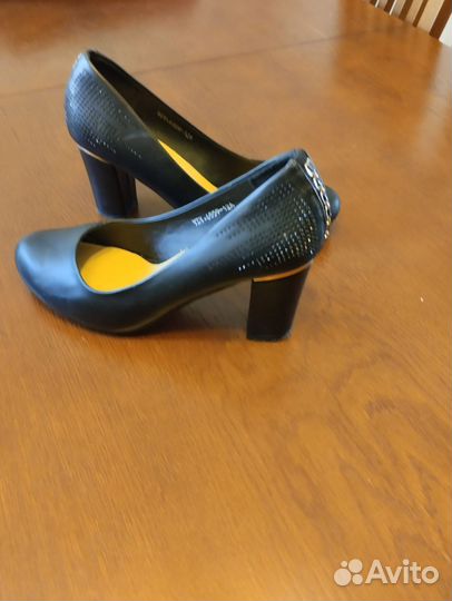 Женские туфли