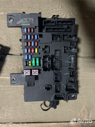 Блок предохранителей etakc Mitsubishi Outlander 3