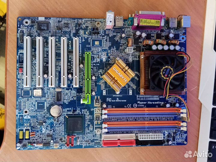 Материнская плата