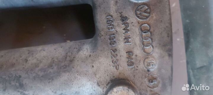 Впускной коллектор на Volkswagen Passat B5