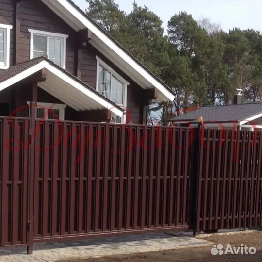 Забор из штакета с калиткой и воротами в Абинске