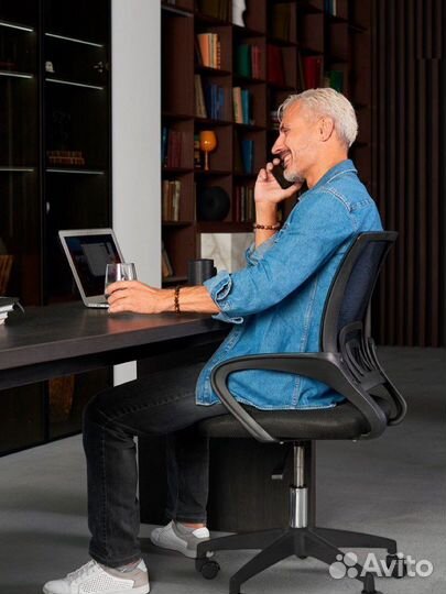 Компьютерное кресло офисное ортопедическое новое