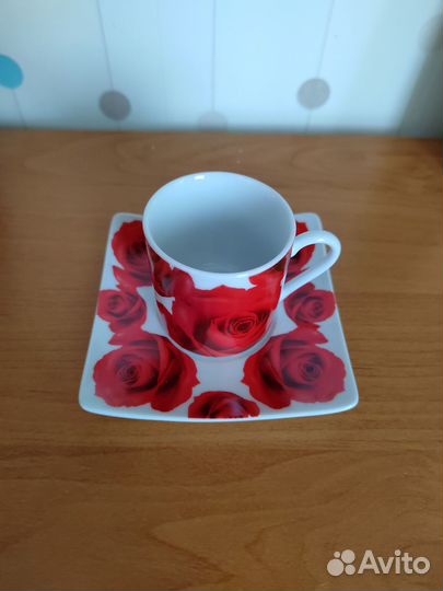 Набор фарфоровых кофейных чашек
