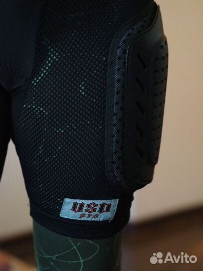 Защита для сноуборда шорты