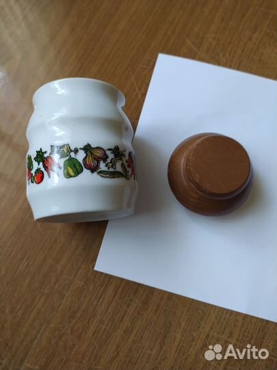 Набор баночек для специй с полкой и раскаткой