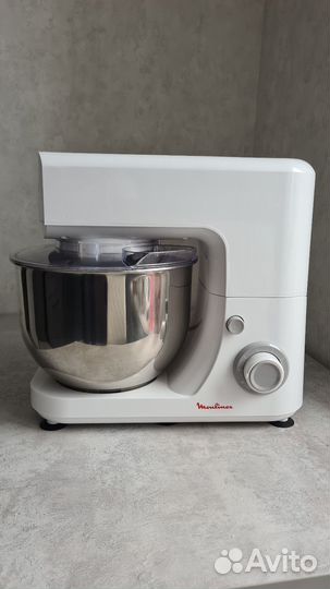 Кухонная машина Moulinex Essential QA150110