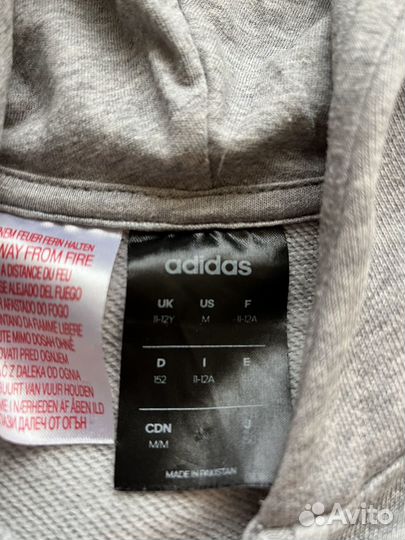 Спортивный костюм adidas