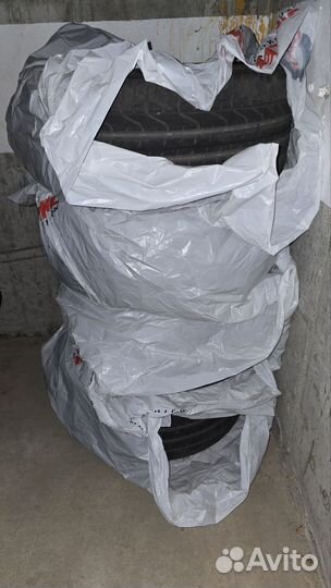 Pirelli P Zero 285/40 R21 и 315/35 R21 111Y