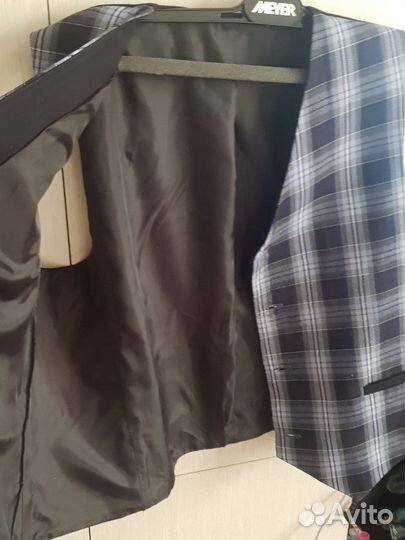 Жилет в школу новый