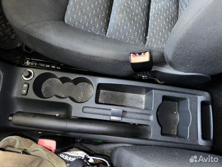 Центральная консоль Skoda Octavia A5 1.4 МКПП 2011