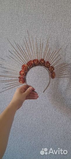 Диадема с шипами