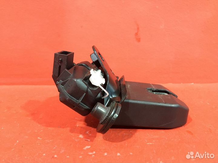 Замок двери багажника Skoda Roomster универсал BNM