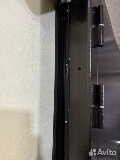 Дверь входная металлическая с терморазрывом