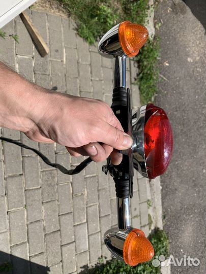 Крыло заднее triumph bonneville и стоп сигнал