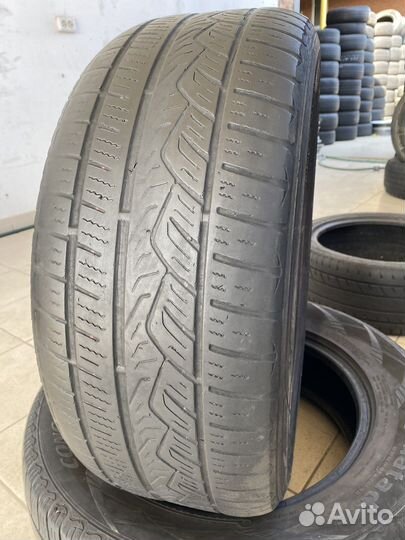 Nitto NT421Q 235/55 R17 99V