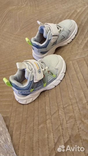 Кроссовки детские 23 размер