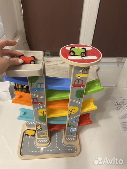 Трек с машинками