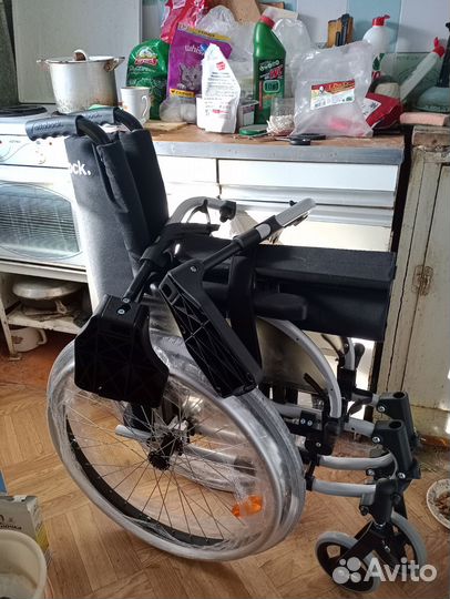 Инвалидная коляска