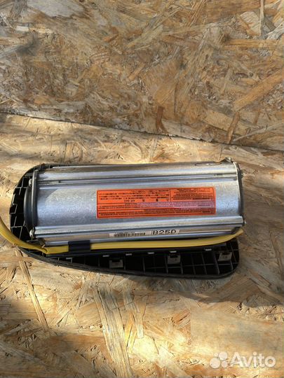 Подушка безопастности Mazda Familia S-Wagon