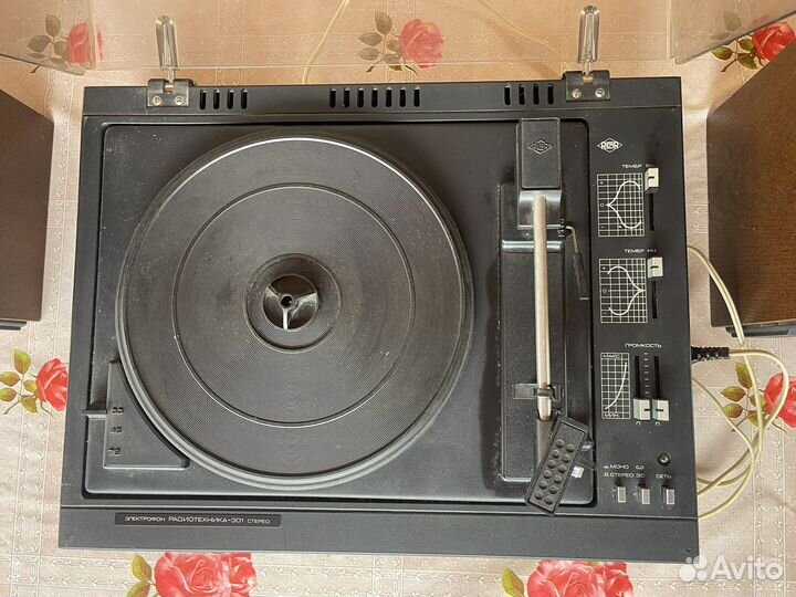 Проигрыватель винила Радиотехника 301 стерео
