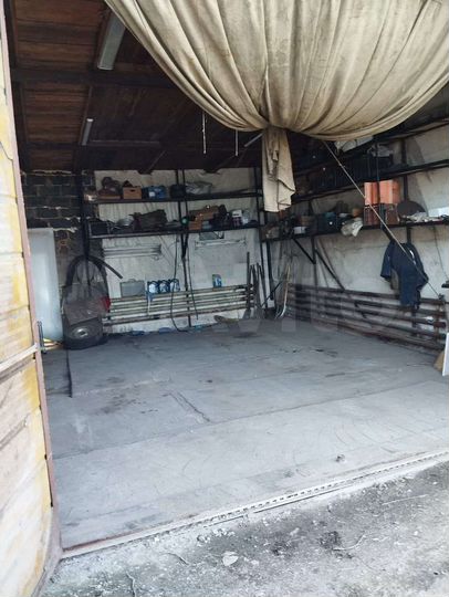 Гараж, > 30 м²