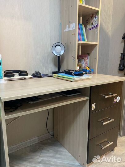 Рабочий стол для школьника