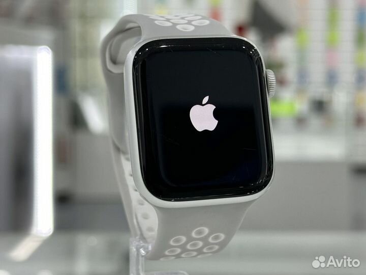 Apple Watch S4 44mm Silver