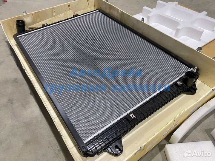 Радиатор охлаждения Скания 6 серия 2552200