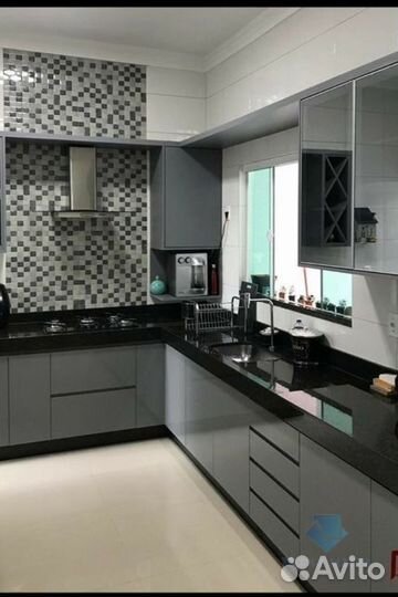 Кухонные гарнитуры, нестандартная кухня на заказ