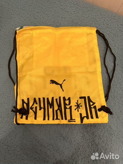 Футбольные бутсы puma