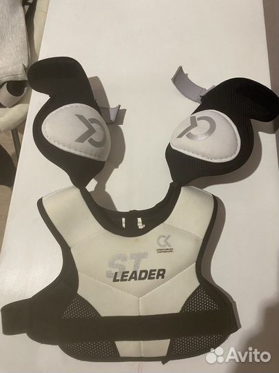 Нагрудник хоккейный детский