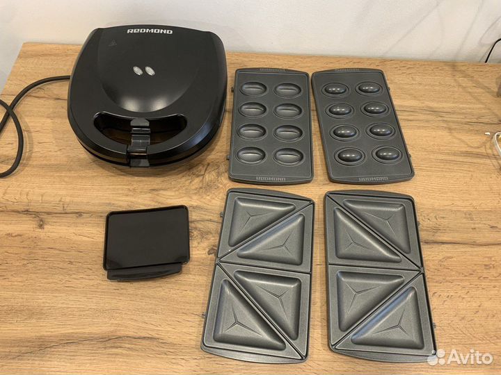 Мультипекарь Redmond RMB-M616/3, черный