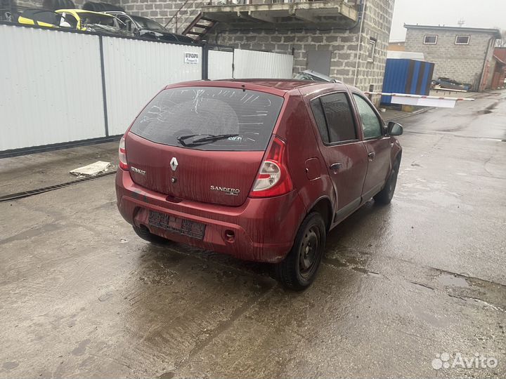 Запчасти на renault sandero