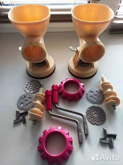 Мясорубка механическая на присоске СССР