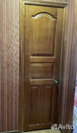 Двери межкомнатные с коробкой из массива дерева бу