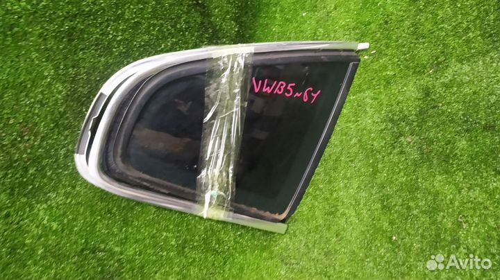 Стекло собачника пара Volkswagen Passat седан AMX