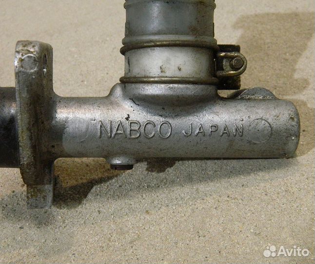 Цилиндр сцепления главный Nissan Maxima J30