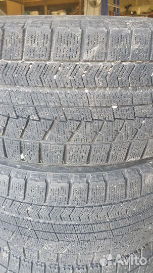 Bridgestone Blizzak VRX 235/50 R18