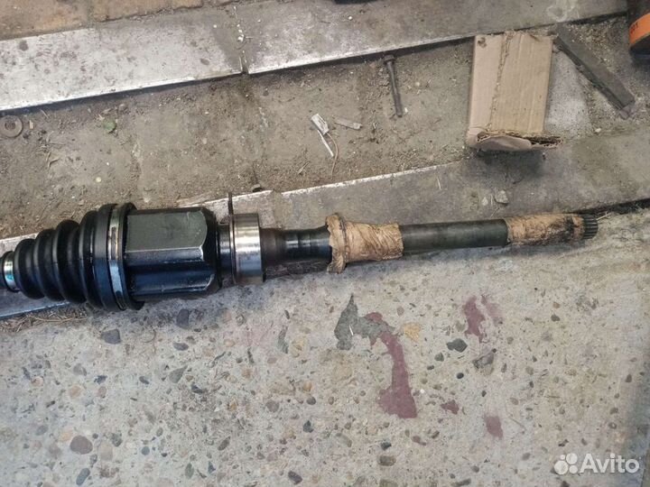 Привод правый Toyota Rav4 2.4